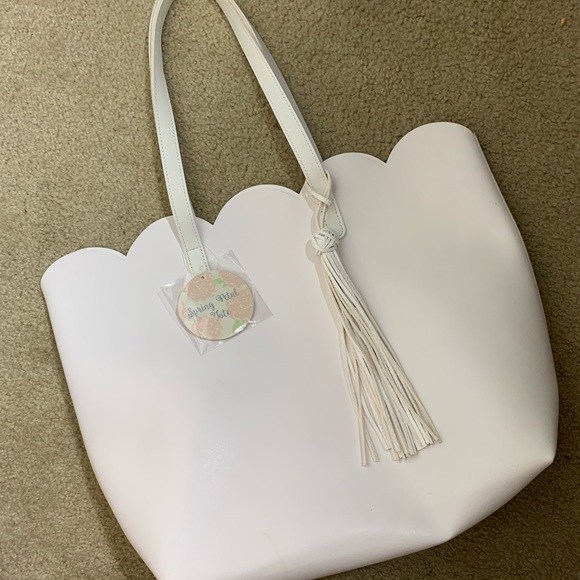 Spring Petal Handbags - Spring Petal Tote Scalloped White